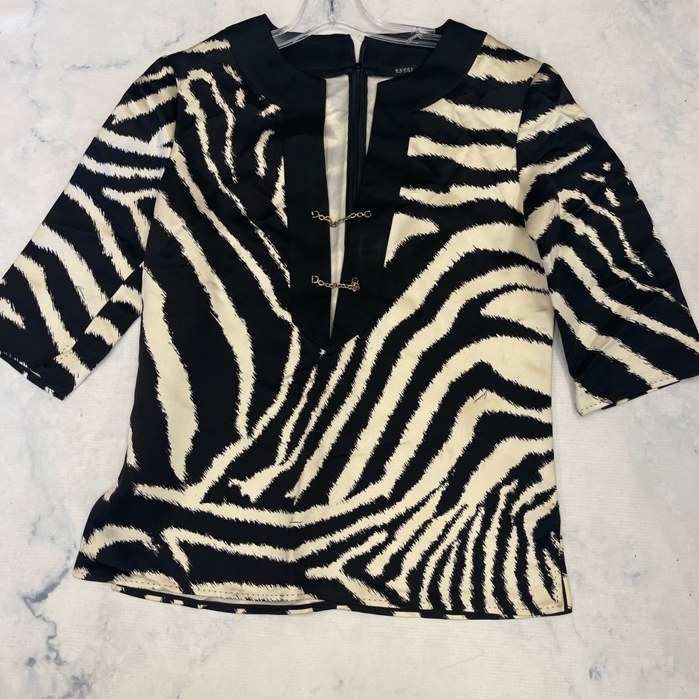 Gucci top